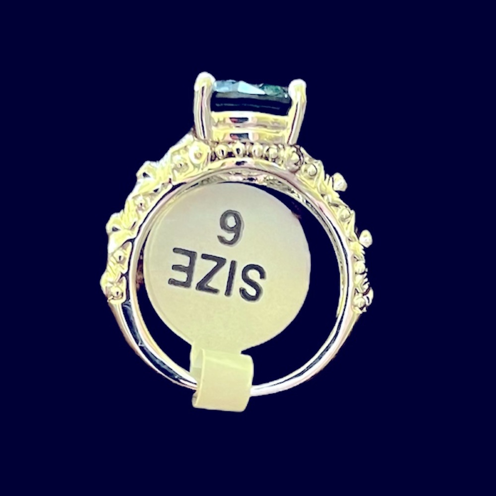 Emerald Color Ring Size 6 - Picture 2 of 4